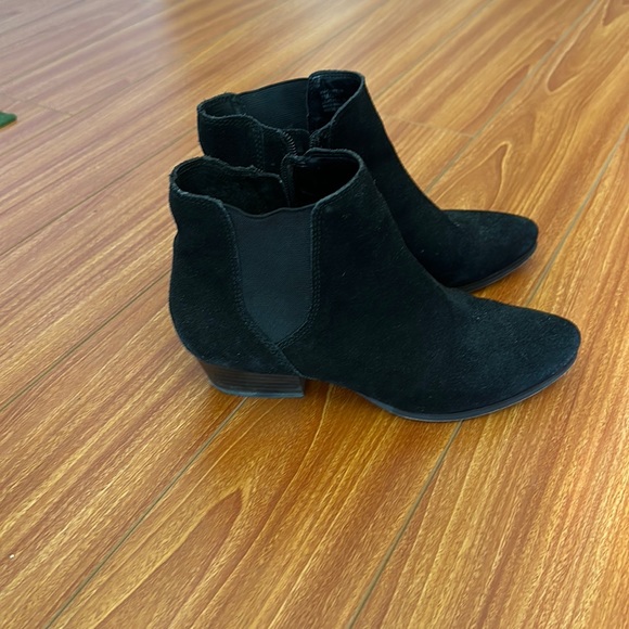 Vince Camuto VV-Corter Ankle Boots in Black Suede - Picture 1 of 4